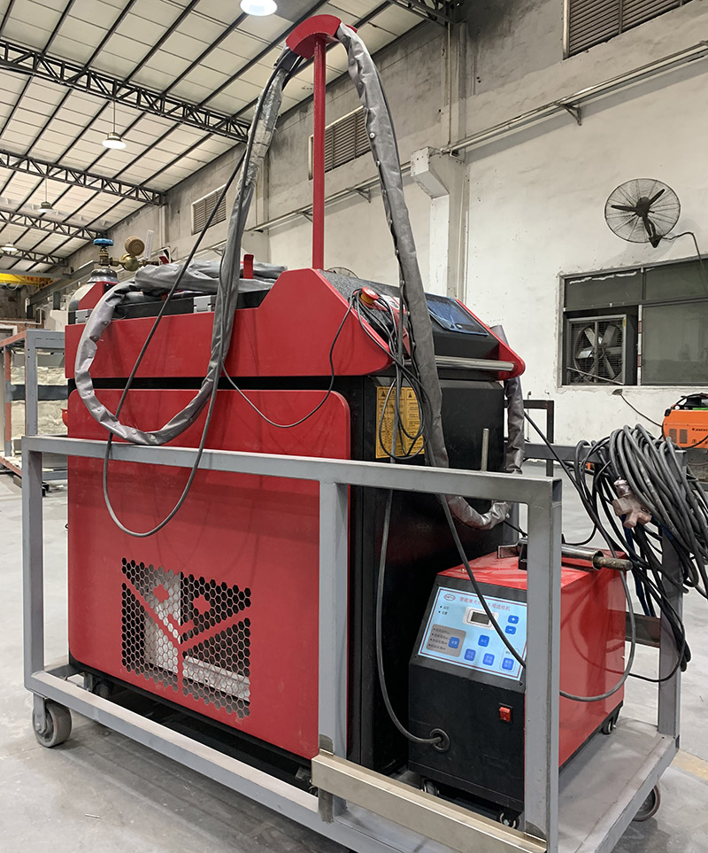 鋰電涂布烘箱設備制造現場